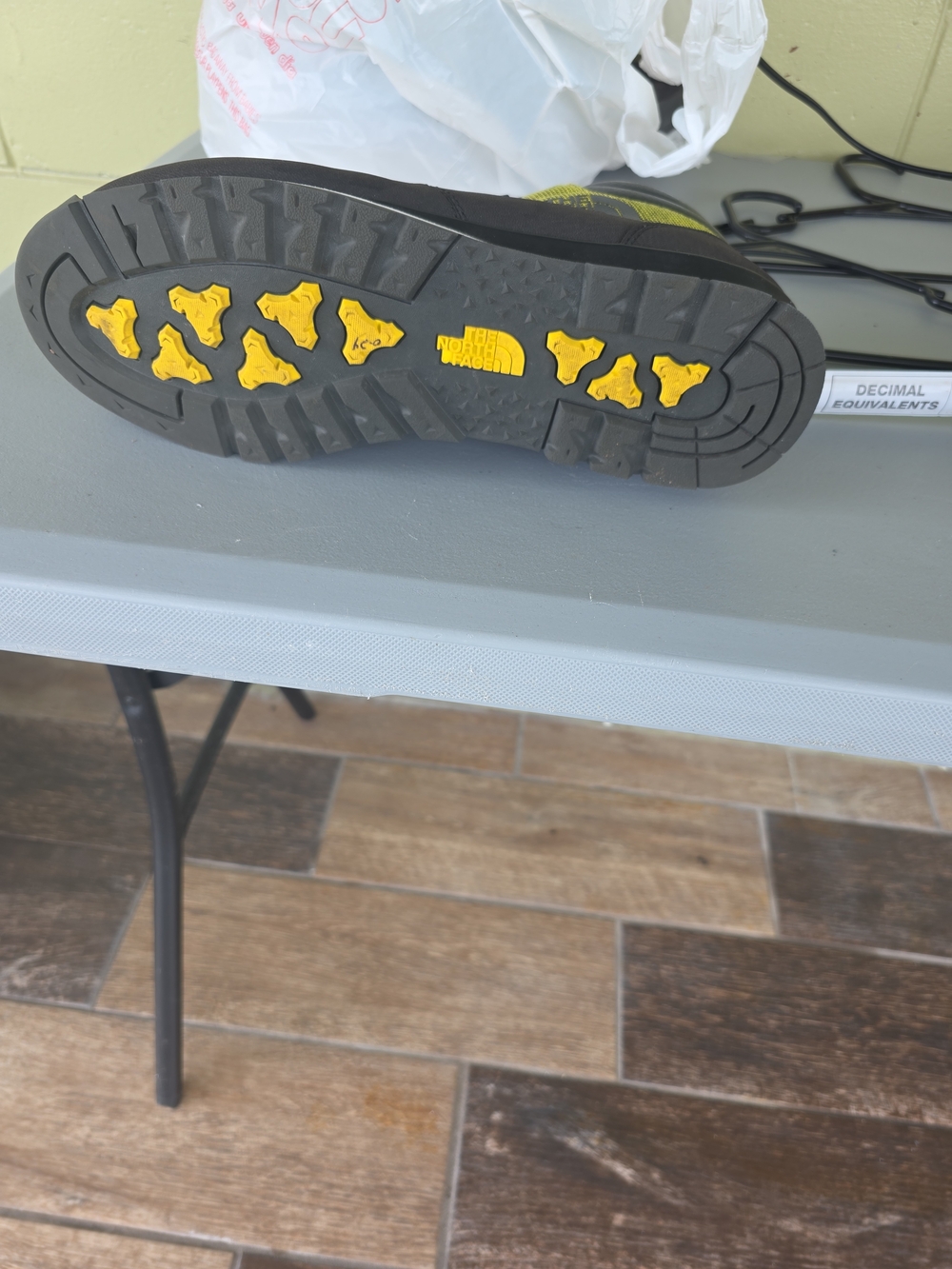 The North Face Men' Green and Black High-Top Hiking Shoes - Picture 3 of 11
